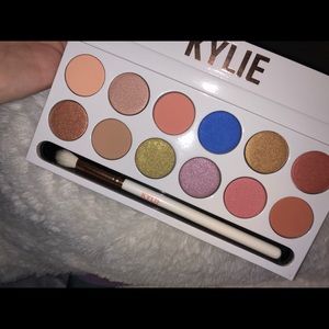 NWT Kylie Cosmetics Royal 🍑PEACH🍑 Palette
